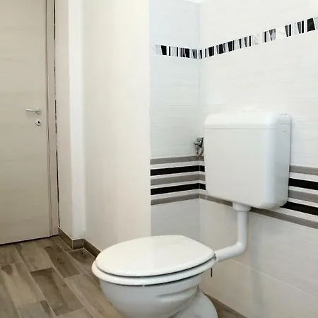 Apartma Karlo