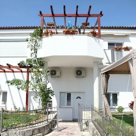Διαμέρισμα Apartma Karlo Lucija